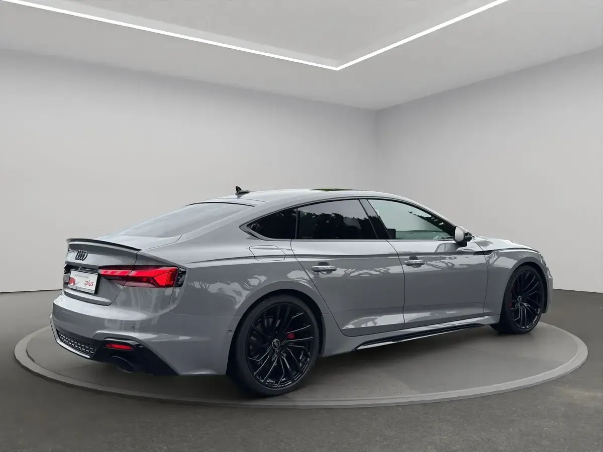 Gebraucht Audi RS5 Sportback Comfort 450 PS (330 kW) 2023 Nardograu Limousine