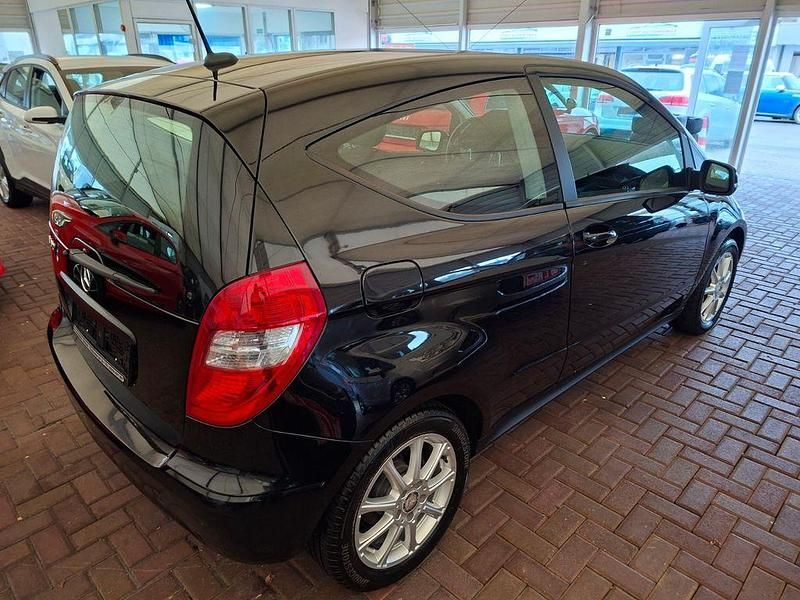 Gebraucht Mercedes A160 Edition 1 95 PS (69 kW) 2010 Schwarz Limousine