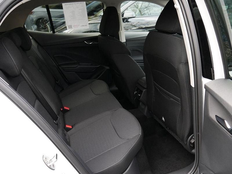Second-hand Skoda Fabia Drive 95 CP (69 kW) 2025 Alb Hatchback