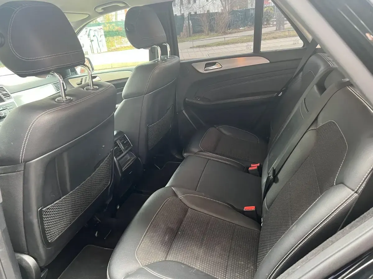 Gebraucht Mercedes ML250 204 PS (150 kW) 2011 Schwarz SUV
