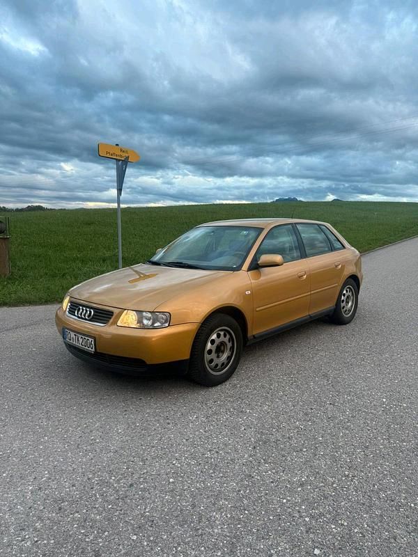 Gold Gebraucht 2002 Audi A3 Kleinwagen | 1.200 € (Superpreis) - Bild 1/4