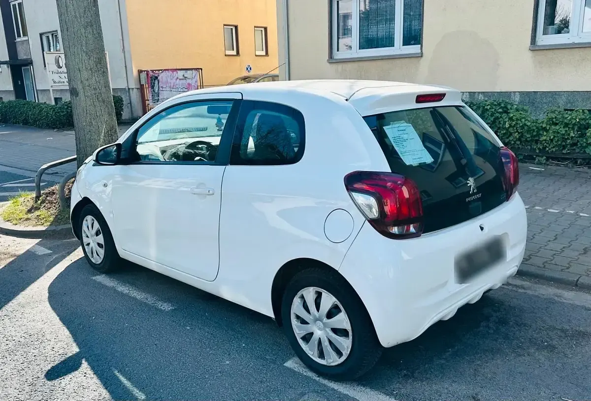 Gebraucht Peugeot 108 69 PS (50 kW) 2015 Weiß Kleinwagen
