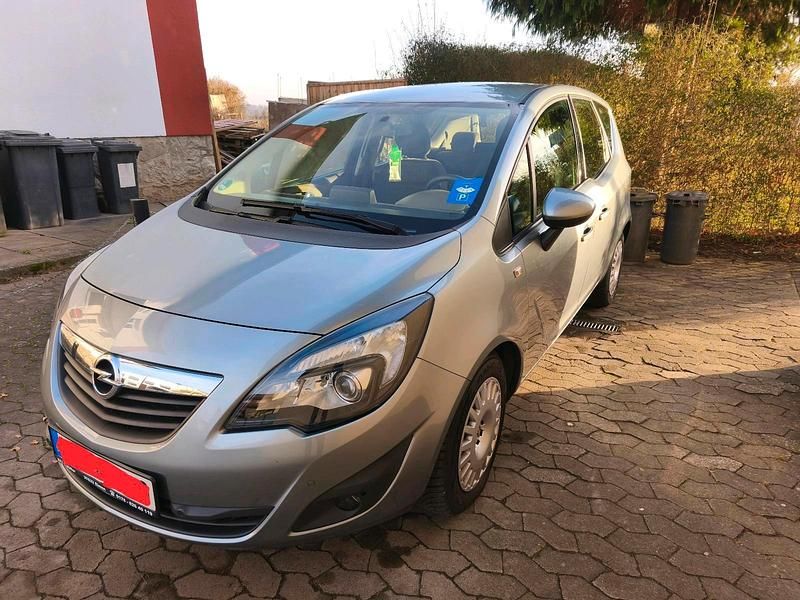 Grau Gebraucht 2012 Opel Meriva Eco Van / Kleinbus | 3.200 € (Superpreis) - Bild 1/4