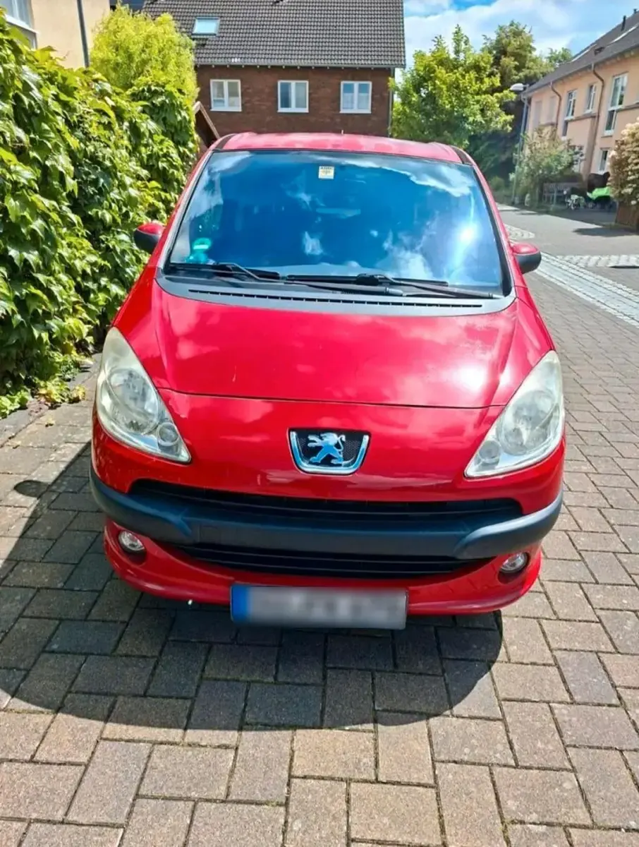 Gebraucht Peugeot 1007 73 PS (53 kW) 2006 Rot Van / Kleinbus