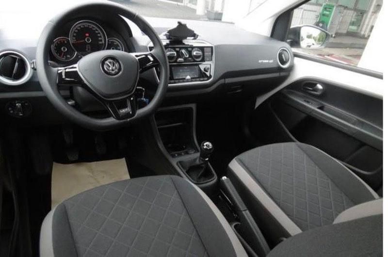 Gebraucht VW cross up! 75 PS (55 kW) 2017 Weiß Kleinwagen