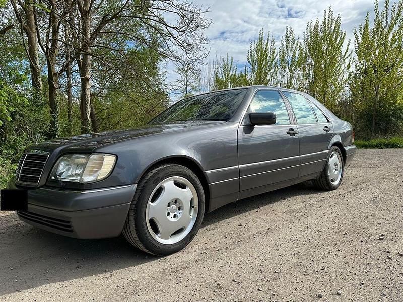 Grau Gebraucht 1995 Mercedes S500 Limousine | 14.499 € - Bild 1/4