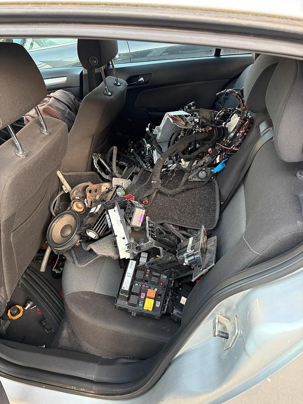 Gebraucht Opel Astra 90 PS (66 kW) 2005 Silber Kleinwagen