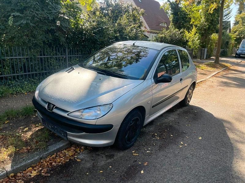 Silber Gebraucht 2002 Peugeot 206 Kleinwagen | 1.300 € (Guter Preis) - Bild 1/4