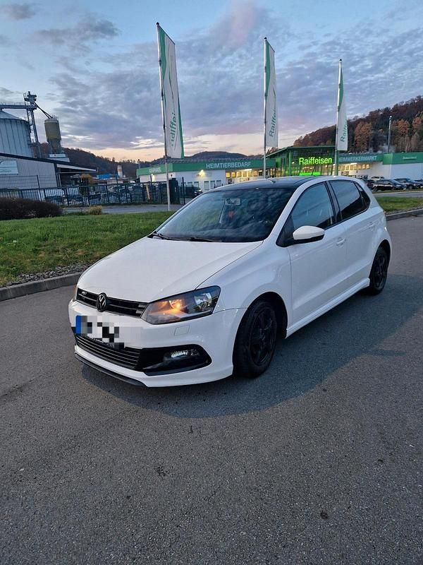 Weiß Gebraucht 2013 VW Polo R-line Kleinwagen | 4.800 € (Fairer Preis) - Bild 1/4