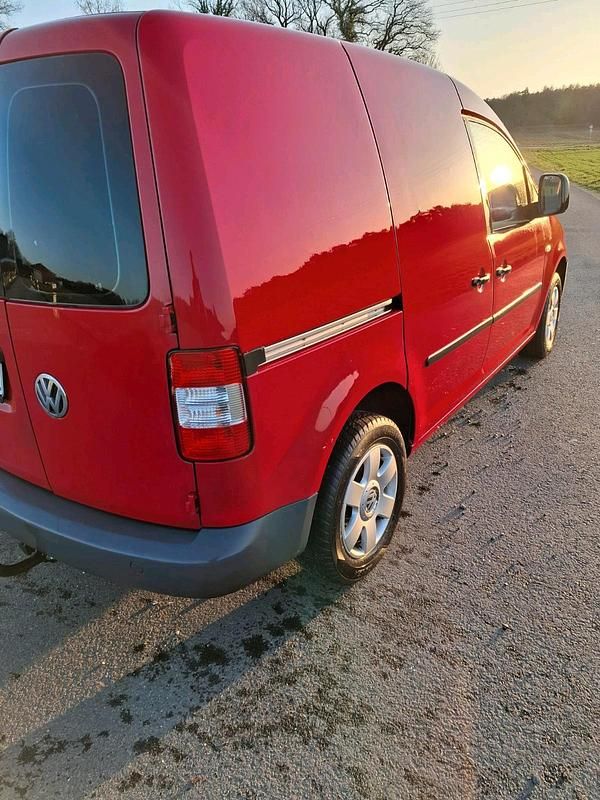 Gebraucht VW Caddy 75 PS (55 kW) 2009 Rot Van / Kleinbus