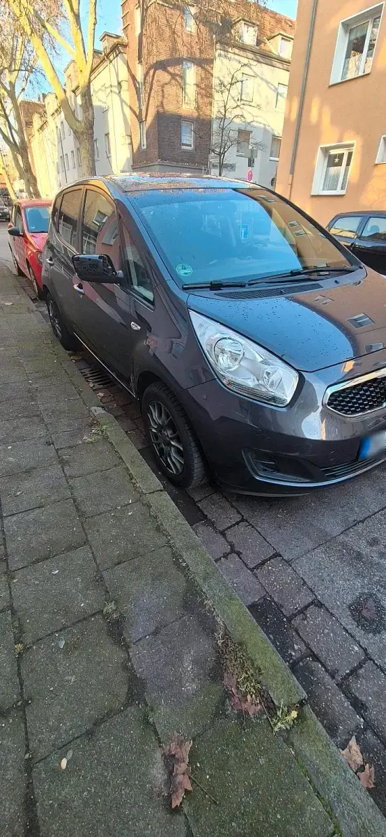 Gebraucht Kia Venga 125 PS (91 kW) 2014 Grau Kleinwagen