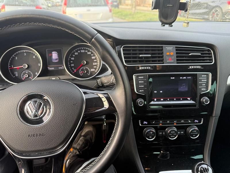 Gebraucht VW Golf VII 110 PS (80 kW) 2014 Weiß Kleinwagen