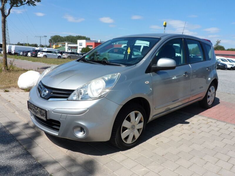 Silber Gebraucht 2011 Nissan Note Acenta Van / Kleinbus | 3.990 € (Etwas zu teuer) - Bild 1/4