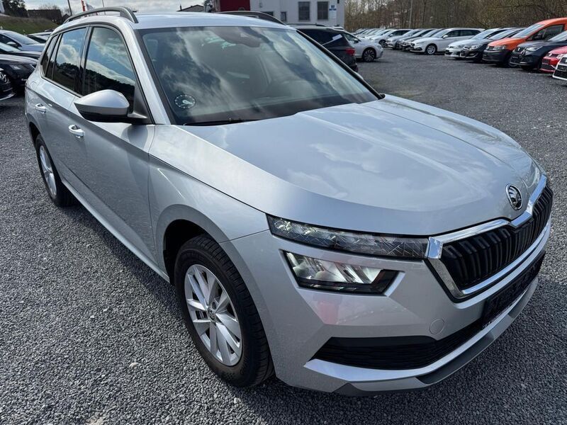 Silber Gebraucht 2023 Skoda Kamiq Selection SUV | 18.374 € (Guter Preis) - Bild 1/4