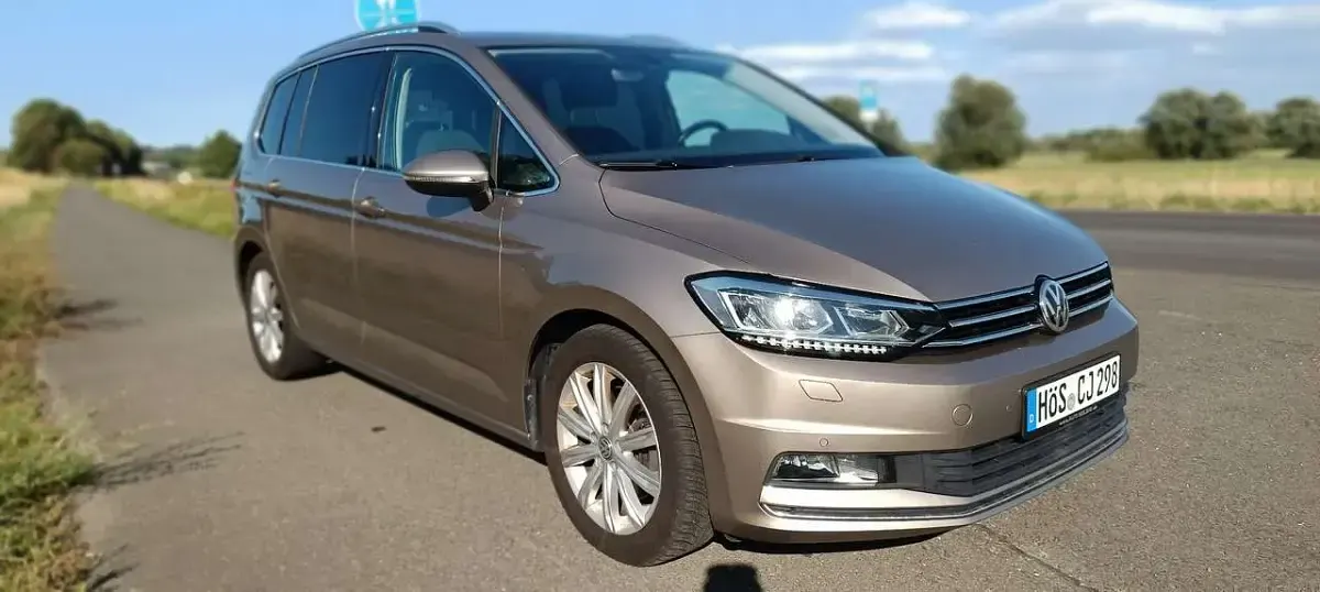 Gebraucht VW Touran Highline 150 PS (110 kW) 2017 Van / Kleinbus