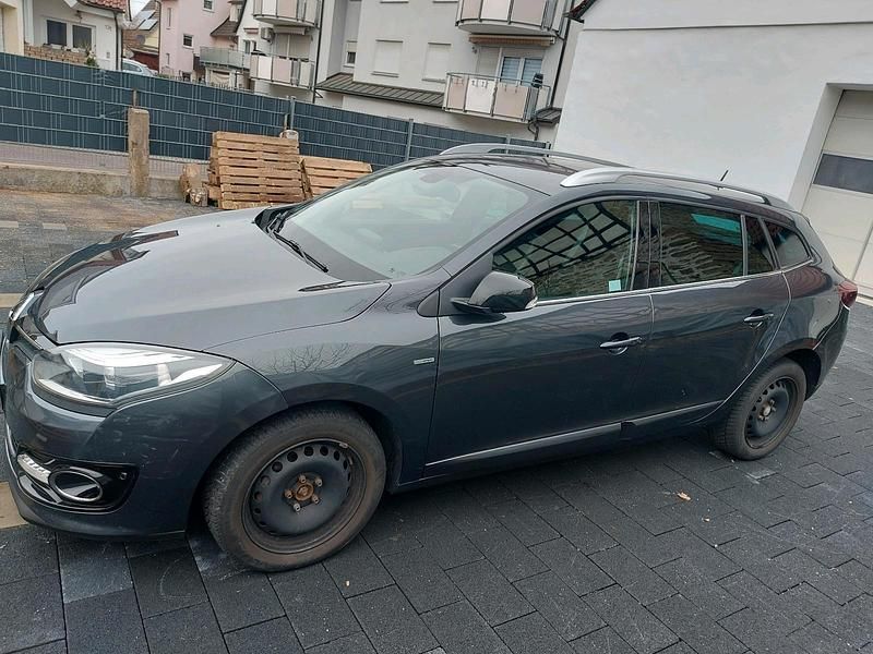 Gebraucht Renault Mégane III Bose Edition 131 PS (96 kW) 2015 Schwarz Kombi