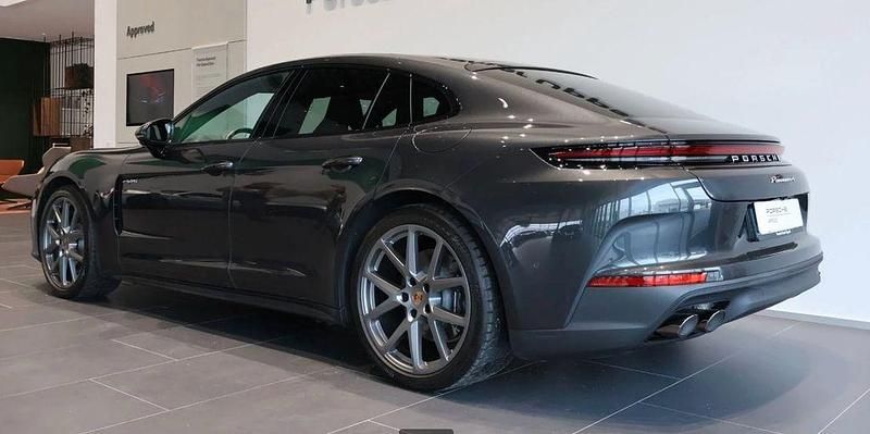 Gebraucht Porsche Panamera 4 471 PS (346 kW) 2025 Vulkangrau Limousine