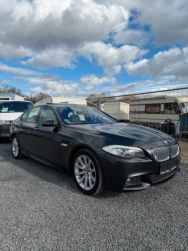 Gebraucht BMW 550 408 PS (300 kW) 2012 Grau Limousine