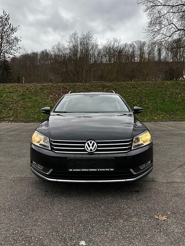 Gebraucht VW Passat Highline 160 PS (117 kW) 2011 Schwarz Kombi