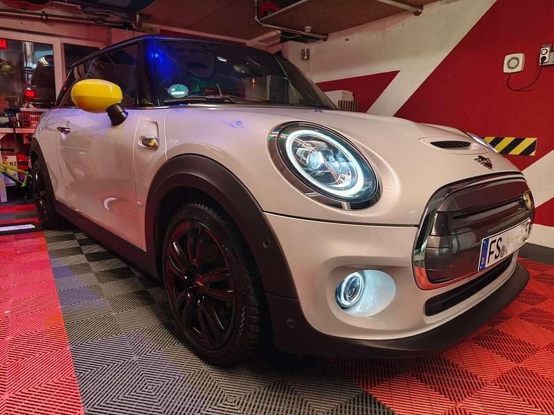 Weiß Gebraucht 2019 Mini Cooper SE Kleinwagen | 14.500 € (Guter Preis) - Bild 1/4
