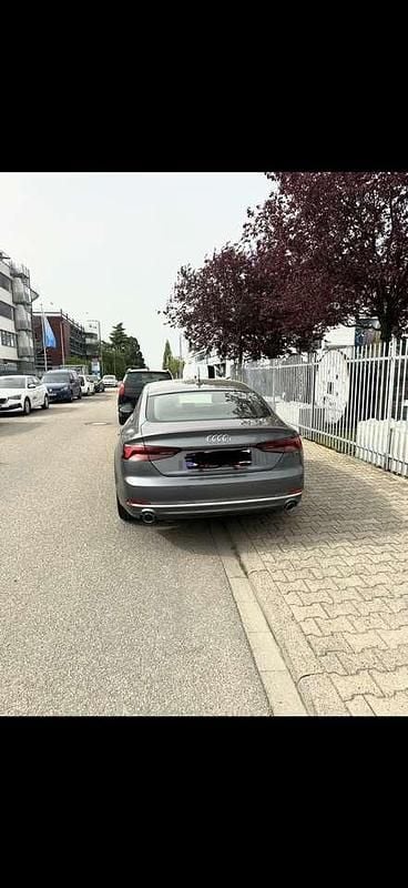 Grau Gebraucht 2019 Audi A5 Sport Coupé | 23.500 € (Guter Preis) - Bild 1/4