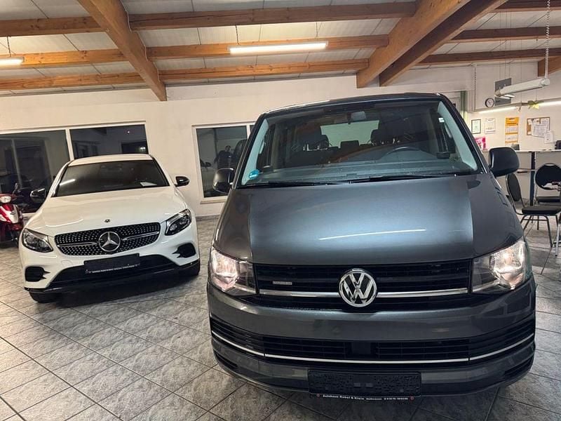 Gebraucht VW Multivan Trendline 102 PS (75 kW) 2016 Grau Van / Kleinbus