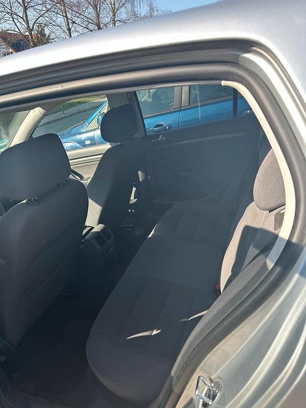 Gebraucht VW Golf 102 PS (75 kW) 2005 Grau Coupé