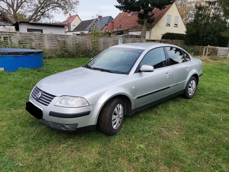 Gebraucht VW Passat 131 PS (96 kW) 2003 Silber Limousine