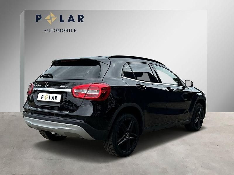 Gebraucht Mercedes GLA200 136 PS (100 kW) 2016 Schwarz SUV