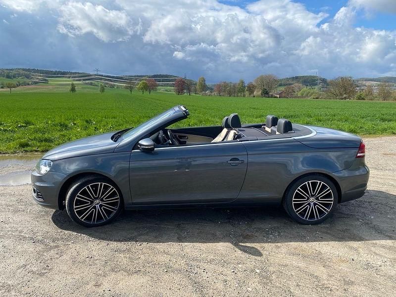 Second-hand VW Eos Exclusive 140 CP (102 kW) 2011 Gri Cabrio