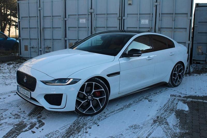 Gebraucht Jaguar XE R-Dynamic 300 PS (220 kW) 2024 Weiß Limousine