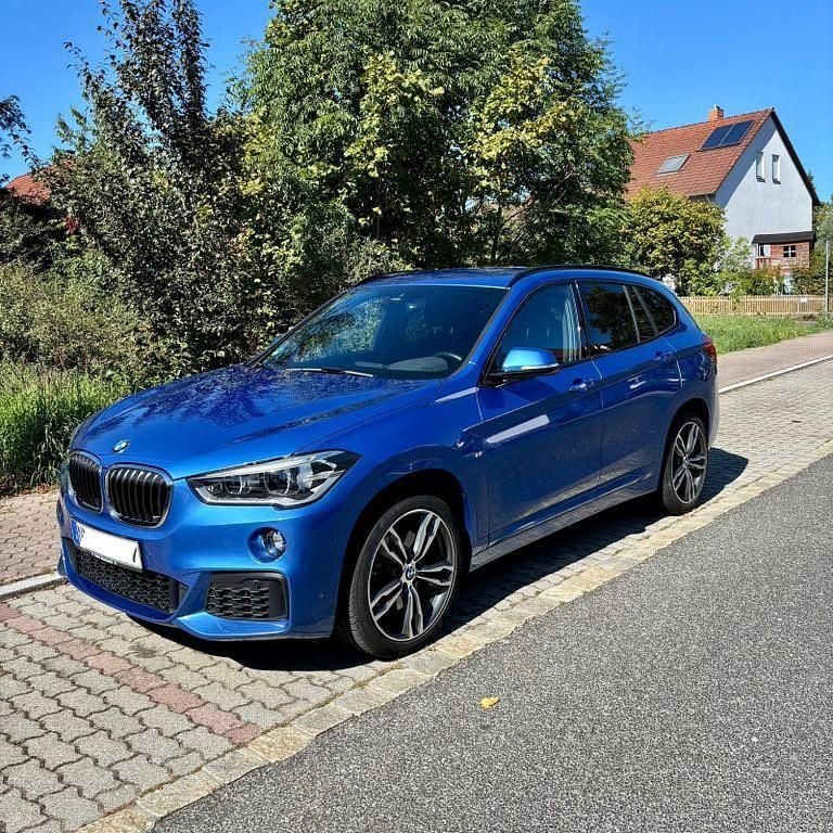 Blau Gebraucht 2018 BMW X1 M Sport SUV | 21.700 € (Fairer Preis) - Bild 1/4