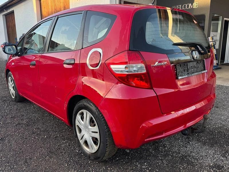 Gebraucht Honda Jazz 90 PS (66 kW) 2013 Rot Kleinwagen