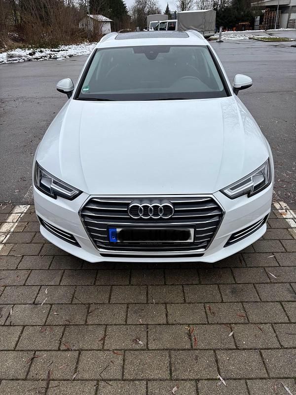 Weiß Gebraucht 2017 Audi A4 Sport Kombi | 10.900 € (Fairer Preis) - Bild 1/4