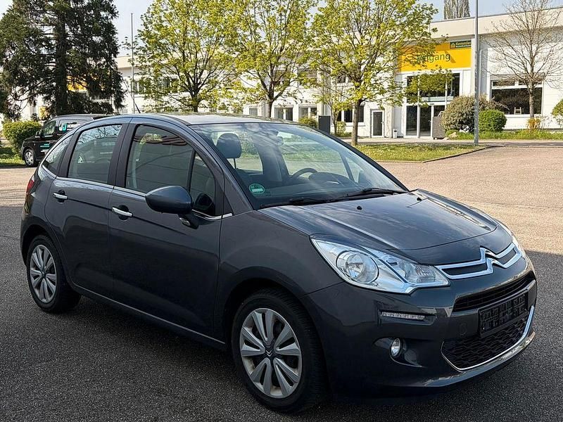 Gebraucht Citroën C3 SELECTION 99 PS (72 kW) 2015 Grün Limousine