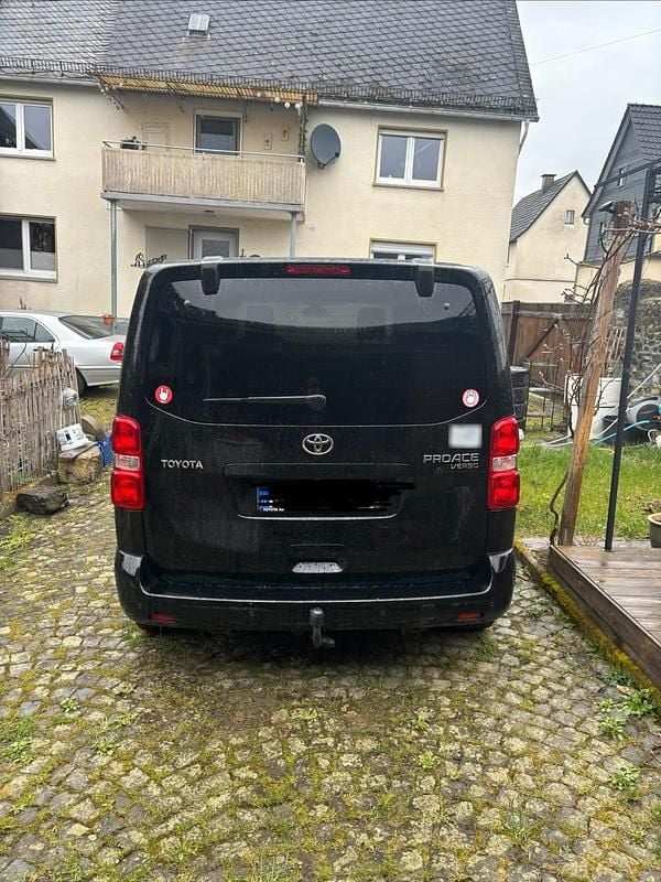 Usata Toyota Proace Verso 150 CV (110 kW) 2020 Nero Station wagon