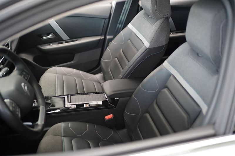 Gebraucht Citroën C4 PureTech 131 PS (96 kW) 2021 Weiß Limousine