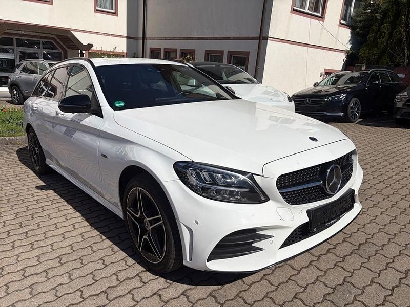 Gebraucht Mercedes C300e AMG line 320 PS (235 kW) 2021 Weiß Kombi
