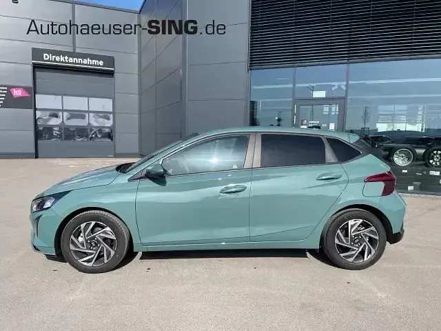 Neu Hyundai i20 90 PS (66 kW) 2026 Grün Kleinwagen