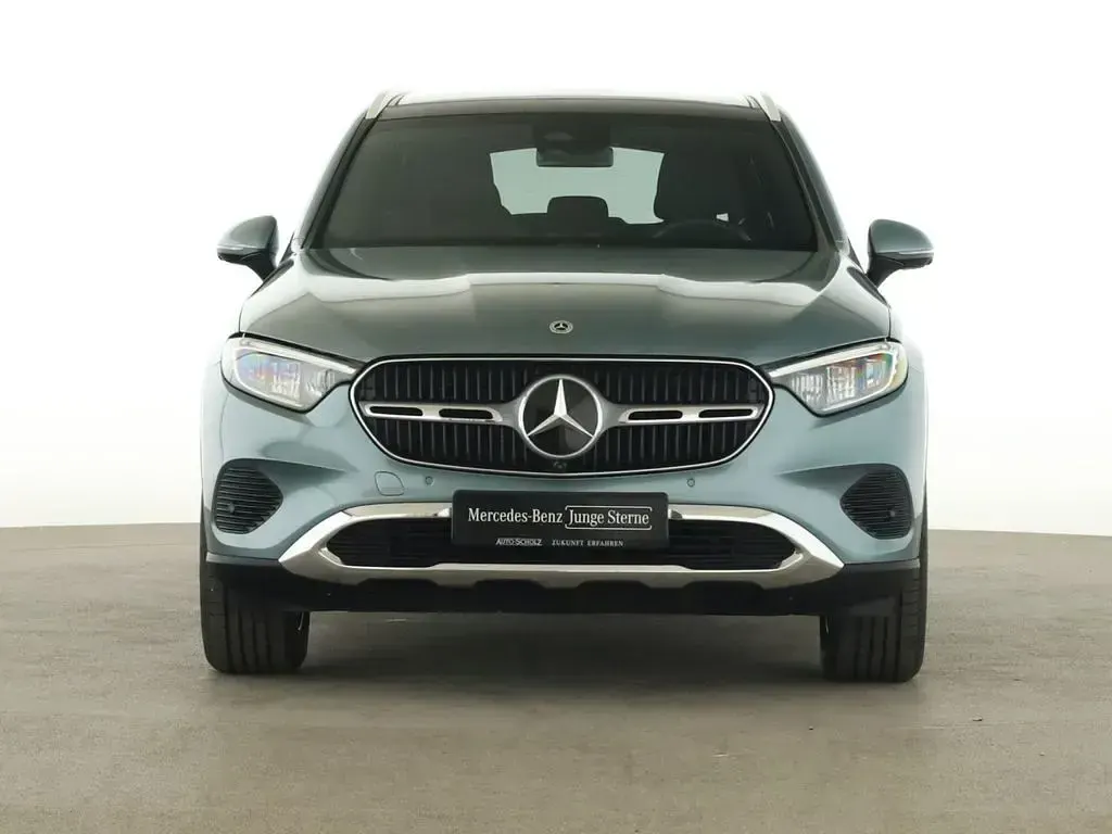 Gebraucht Mercedes GLC200 Avantgarde 204 PS (150 kW) 2025 Silber SUV