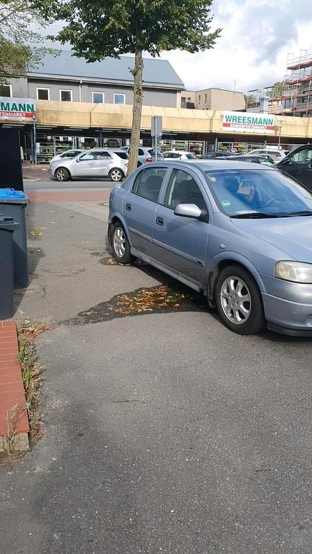 Gebraucht Opel Astra 88 PS (64 kW) 2002 Silber Limousine