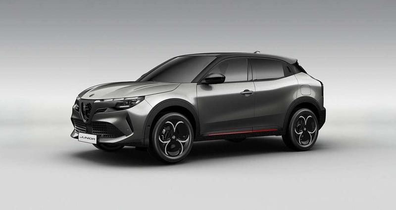 Grau Gebraucht 2025 Alfa Romeo GT Junior Edizione Speciale SUV | 29.990 € (Guter Preis) - Bild 1/4