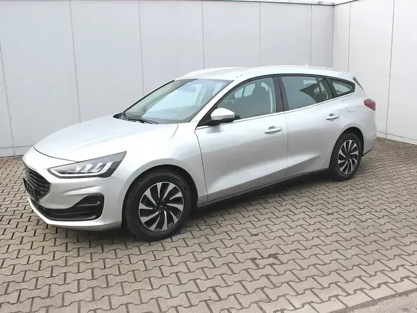 Używany Ford Focus Titanium 120 KM (88 kW) 2022 Srebrny Kombi