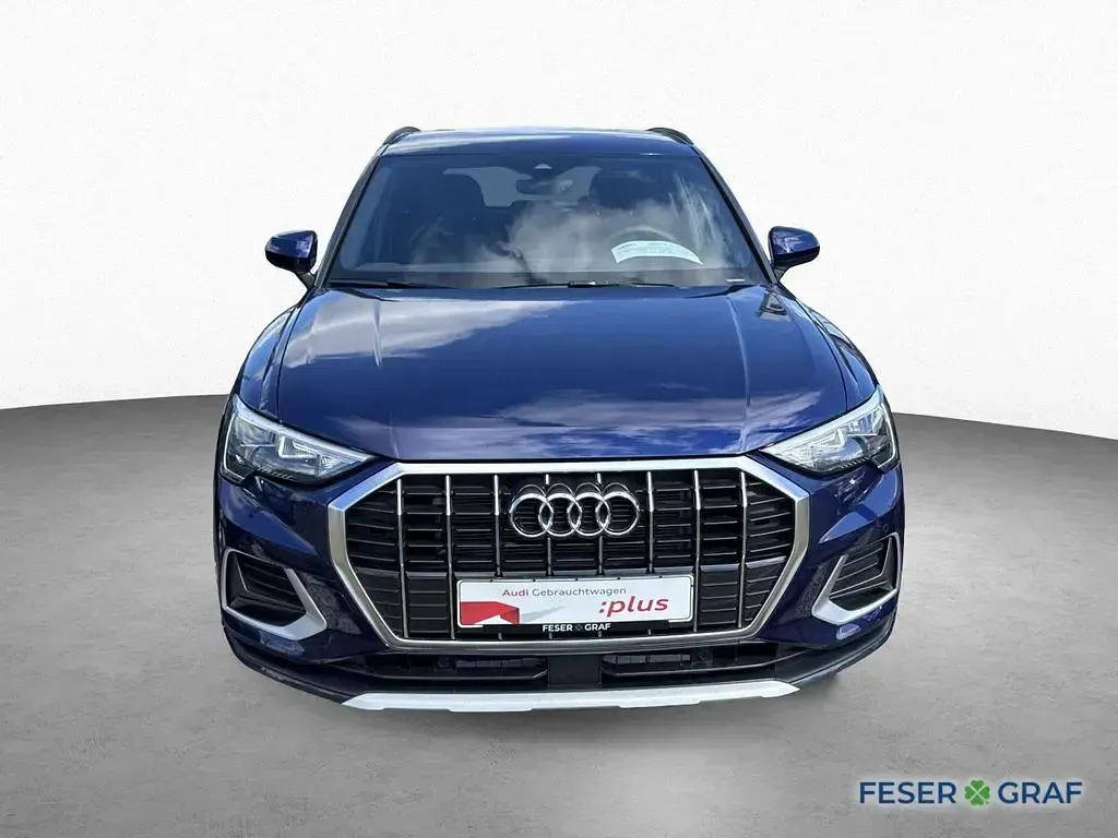 Gebraucht Audi Q3 Ambiente 150 PS (110 kW) 2025 Navarrablau metallic SUV