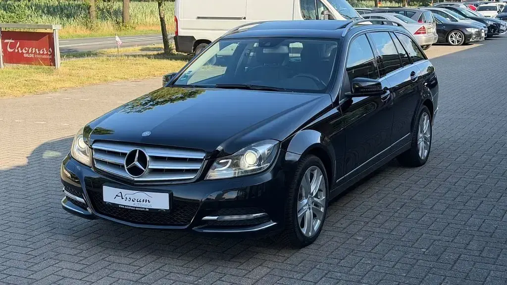 Gebraucht Mercedes C250 Avantgarde 204 PS (150 kW) 2012 Schwarz Kombi