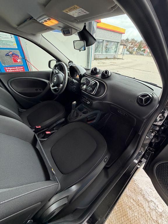 Gebraucht Smart ForFour Passion 71 PS (52 kW) 2017 Schwarz Kleinwagen