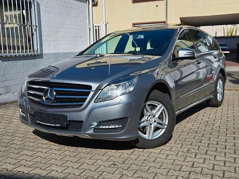 Silber Gebraucht 2013 Mercedes R300 Van / Kleinbus | 10.999 € (Fairer Preis) - Bild 1/4
