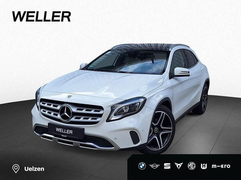 Weiß Gebraucht 2019 Mercedes GLA200 Urban SUV | 22.900 € (Superpreis) - Bild 1/4