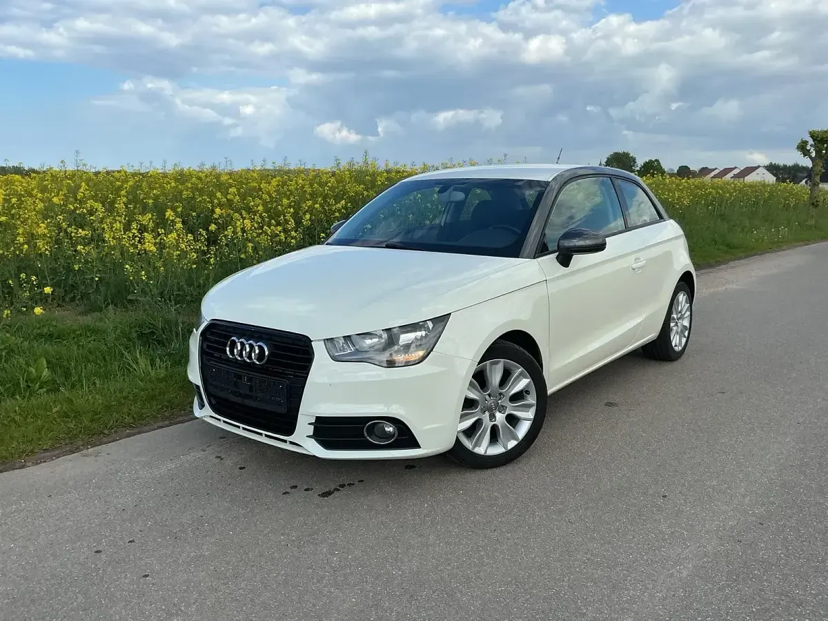 Gebraucht Audi A1 86 PS (63 kW) 2010 Weiß Kleinwagen