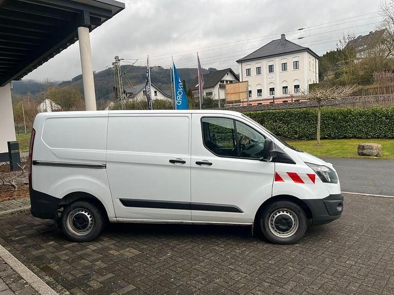 Gebraucht Ford Transit Custom 105 PS (77 kW) 2016 Weiß Van / Kleinbus
